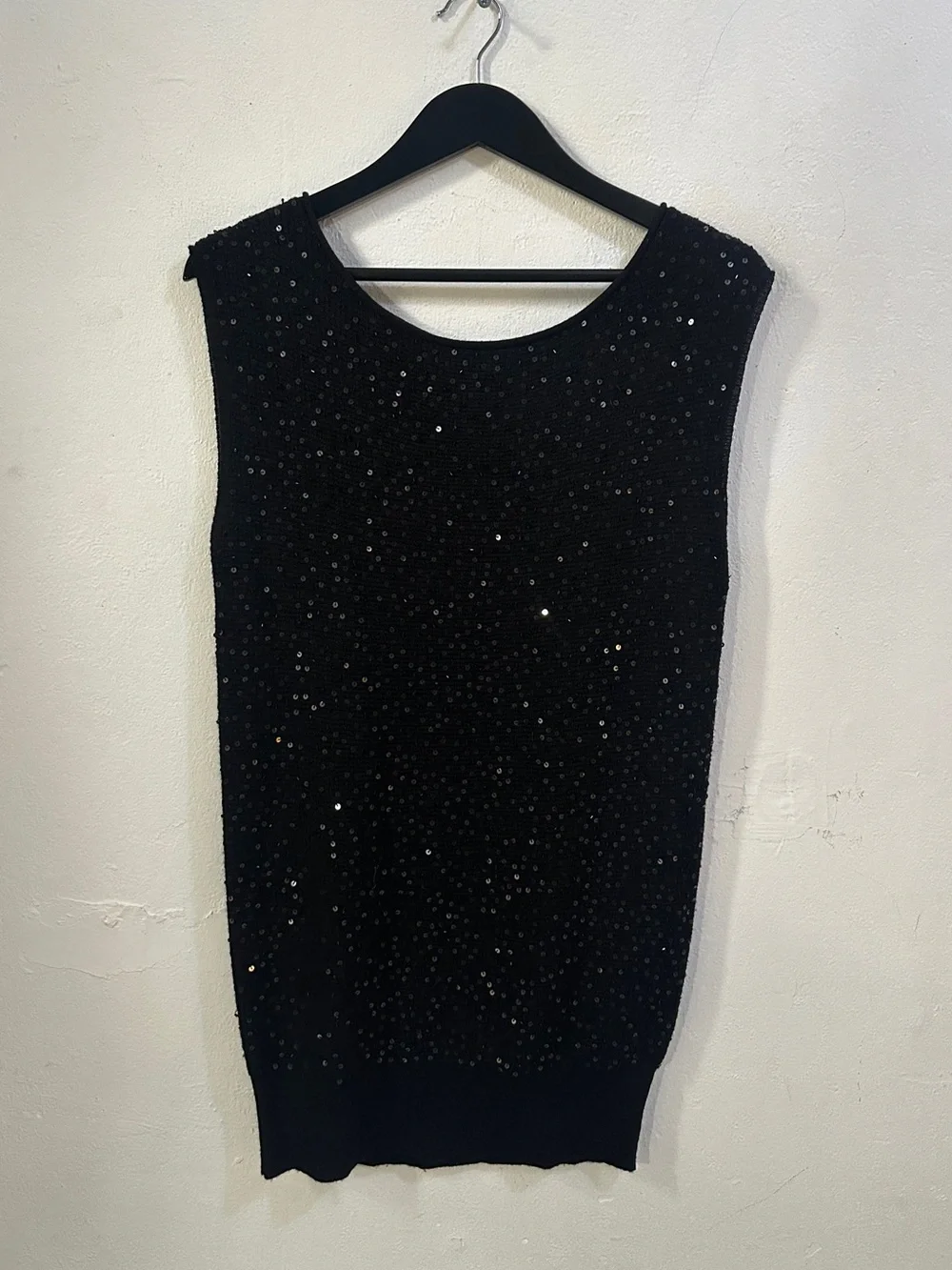 Alice + Olivia Black Sequin Sleeveless Merino Wool Sweater Top Women’s S